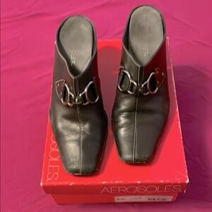 Aerosoles cinchworm black  leather mules size 9 1/2 M